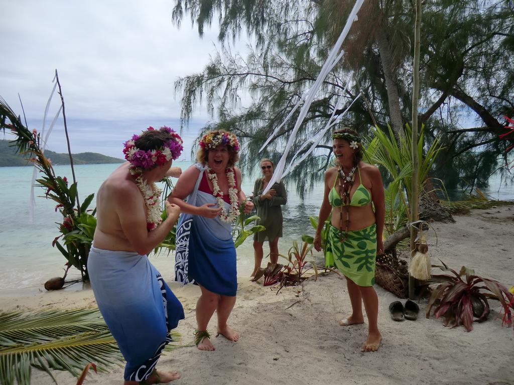 Pension Hibiscus Tahaa Uturoa ภายนอก รูปภาพ