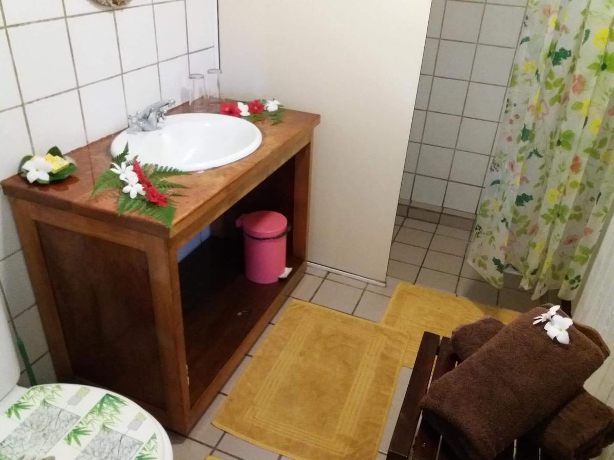 Pension Hibiscus Tahaa Uturoa ภายนอก รูปภาพ